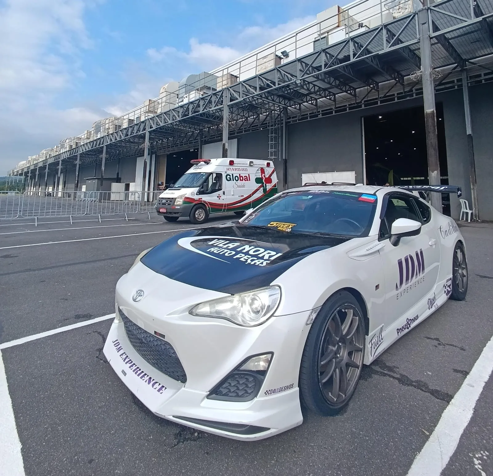 Ambulância Global Saúde na cobertura do JDM Experience em SC